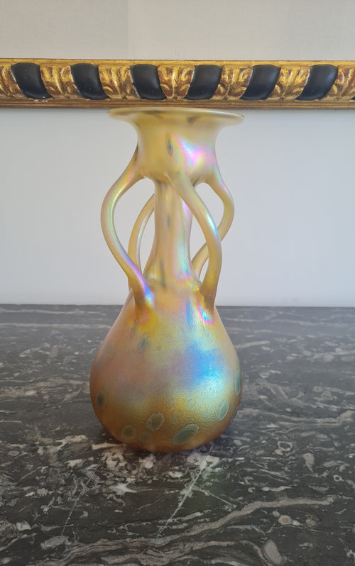 Candia Papillon Iridescent Art Nouveau Vase with Applied Twisted Handles – Bohemia, c. 1900–1910
