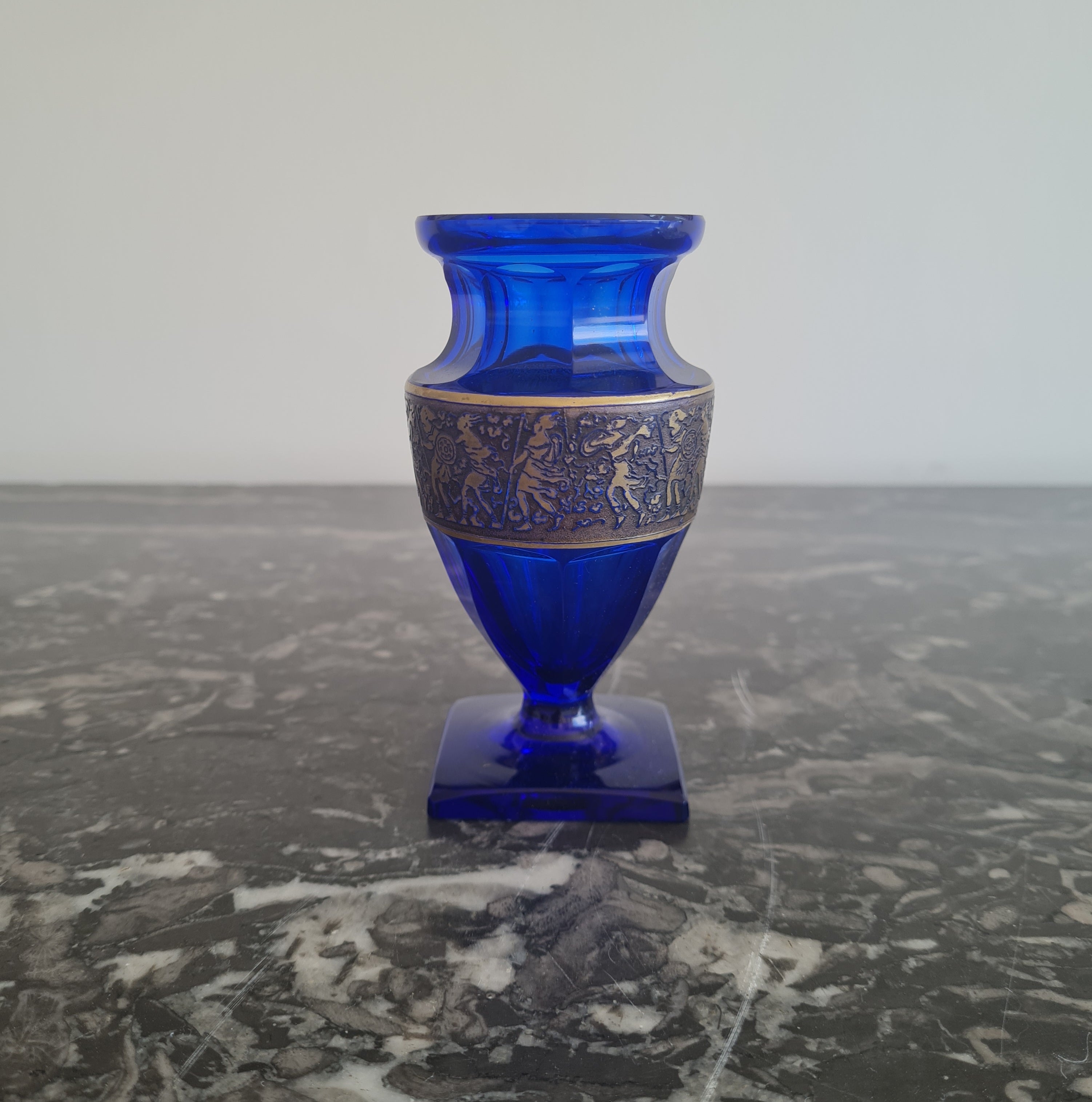 Ludwig Moser & Sons – Pair of Cobalt “Saphir” Glass Pieces with Acid-Etched Gilt Classical Frieze – Karlsbad (Karlovy Vary), Czechoslovakia, c. 1920s